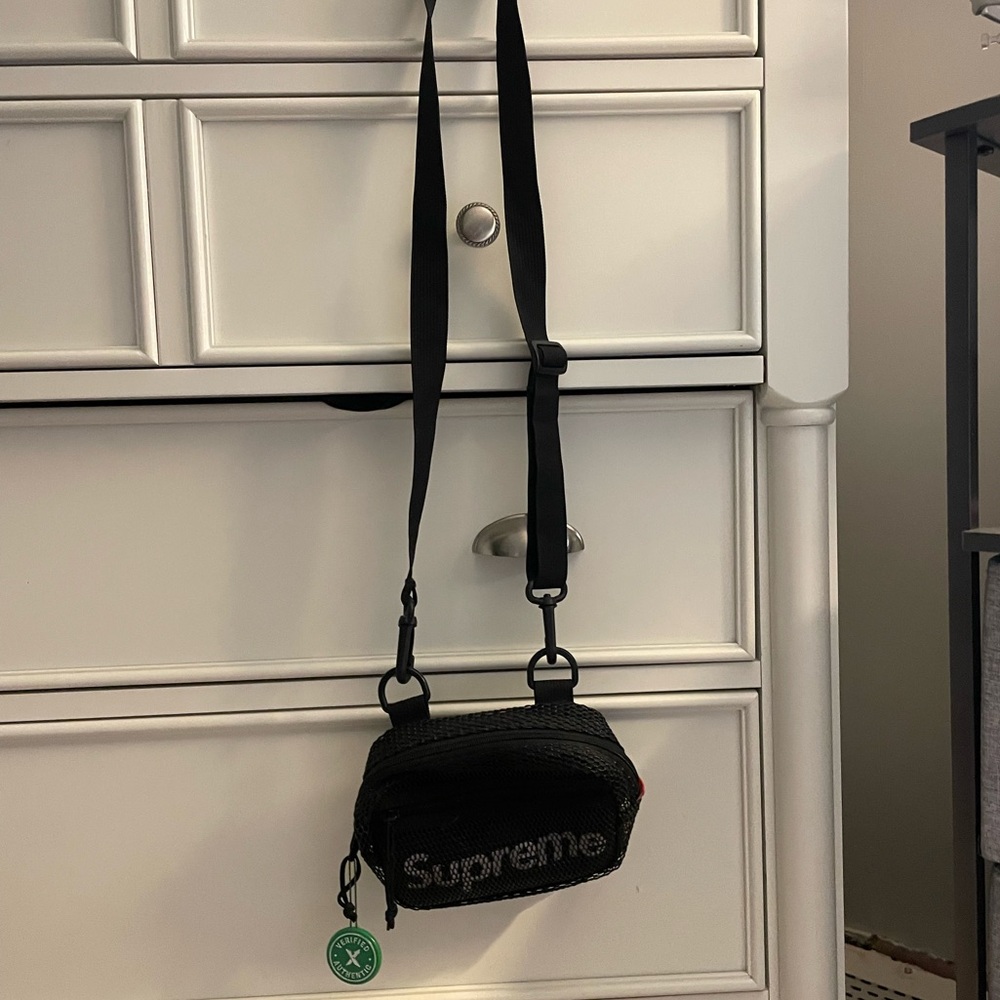 SUPREME SMALL SHOULDER BAG BLACK - Picture 5 of 6